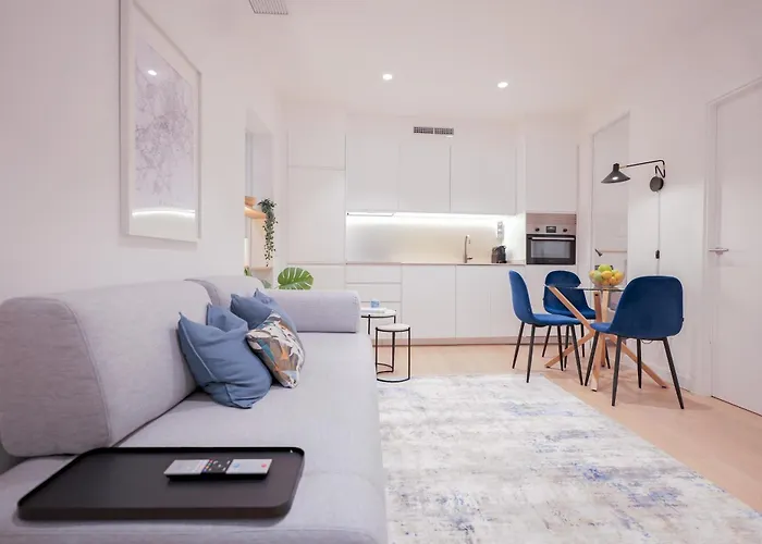 Delightful 2Br Flat In Chic Chueca